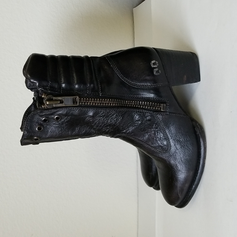 Bed Stu Black Leather Boots with Side Zippers - Size 7.5